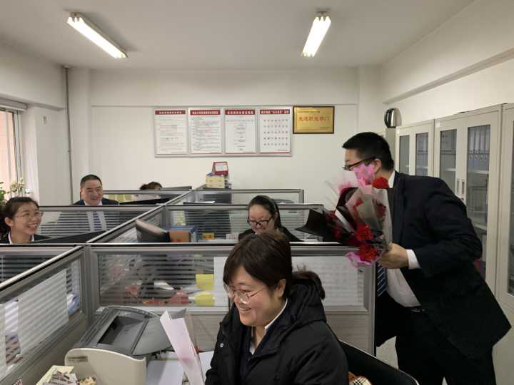 &ldquo;雙節(jié)&rdquo;遇溫情